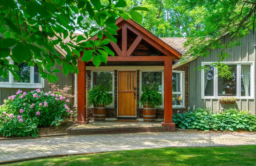 Vineyard Villa-1